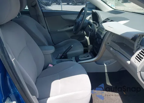 2010 Toyota Corolla Le z USA, uszkodzony, nr VIN JTDBU4EE9AJ078992